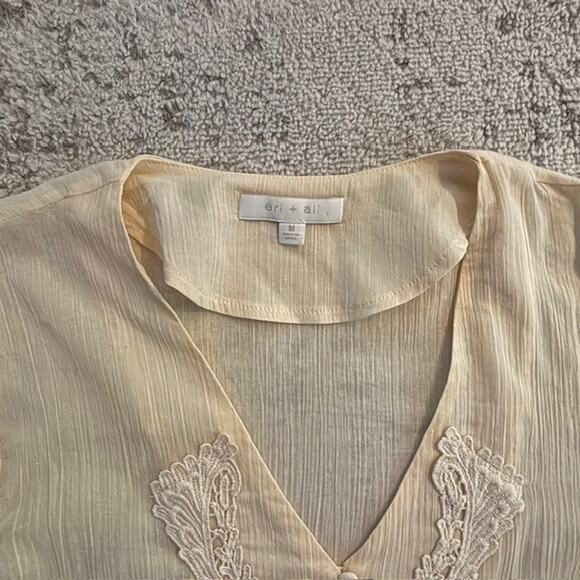 Women's Medium Eri + Ali Anthropologie Cream Sheer Lace Long Sleeve Blouse - Picture 4 of 8
